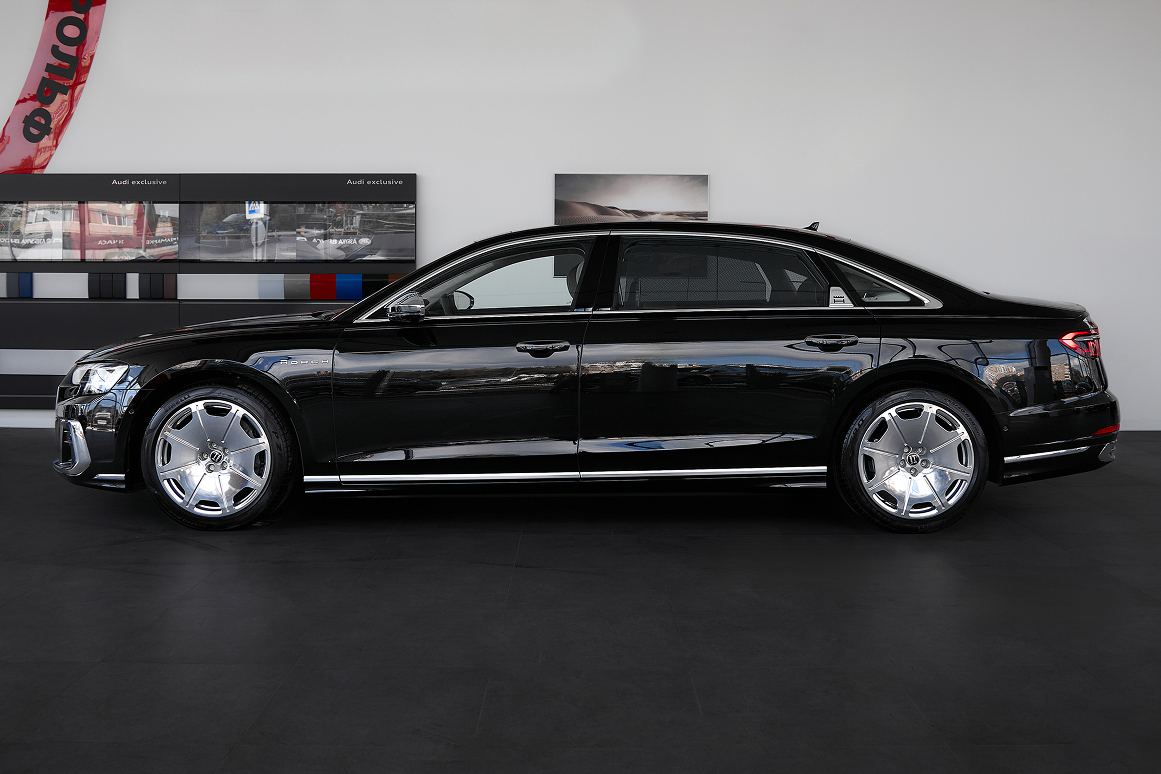 Audi 2025 A8 XL 55 TFSI Horch Founder