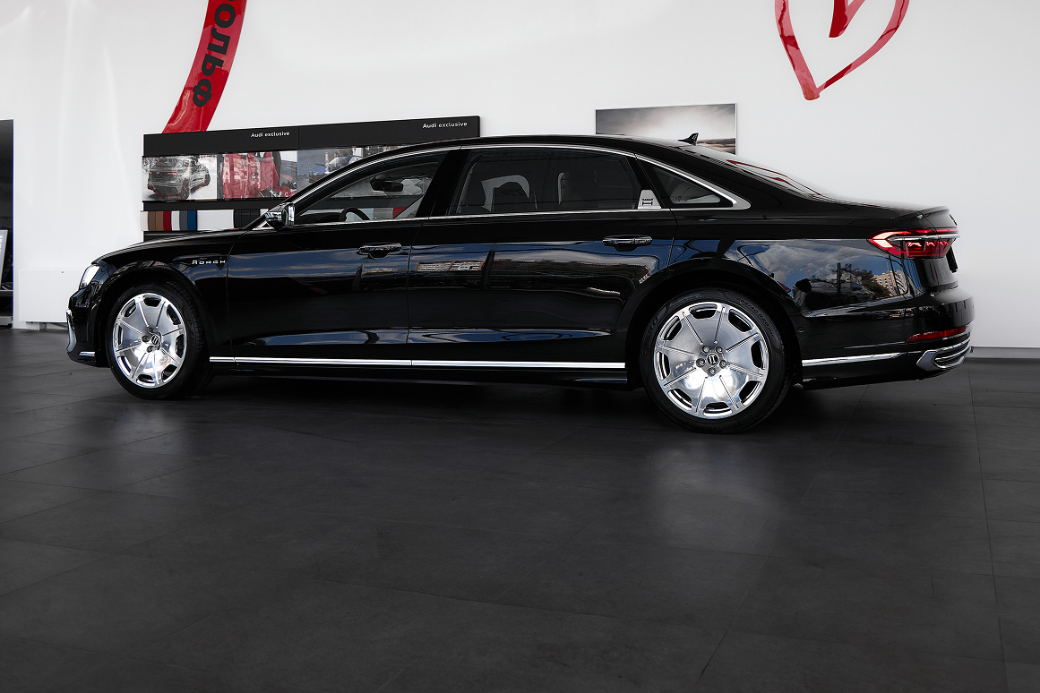 Audi 2025 A8 XL 55 TFSI Horch Founder